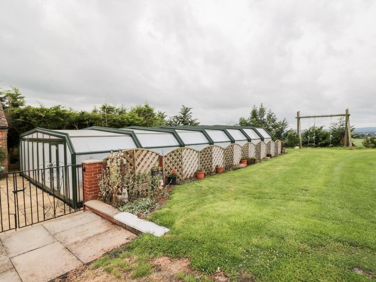 Lawn Farm Cottage Γκλόστερ Εξωτερικό φωτογραφία